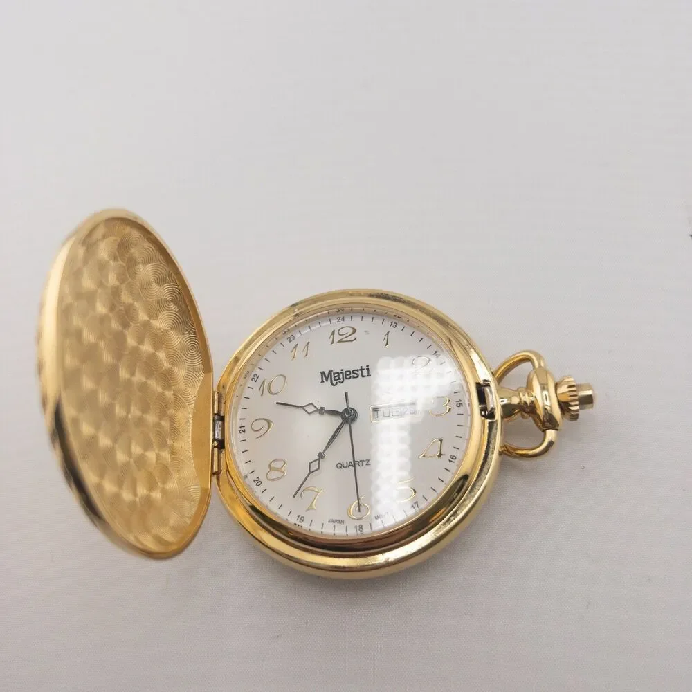 Majesti‎ Gold Tone Pocket Watch